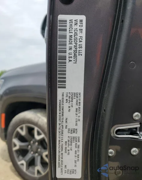 2023 Jeep Wagoneer L Series Iii z USA, uszkodzony, nr VIN 1C4SJSDPXPS540771